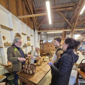 Découverte de la vannerie au Musée des Vieux Métiers